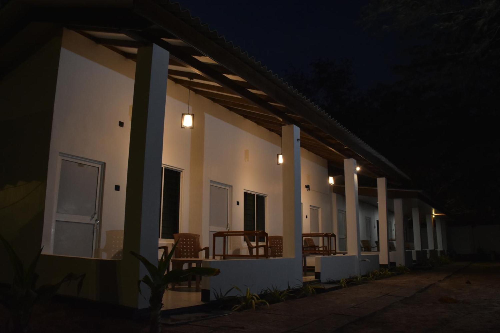 French Garden Regish Guest House Trincomalee Eksteriør billede